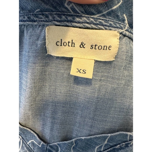 Cloth & Stone chambray floral v neck short sleeves top size XS - Picture 5 of 11